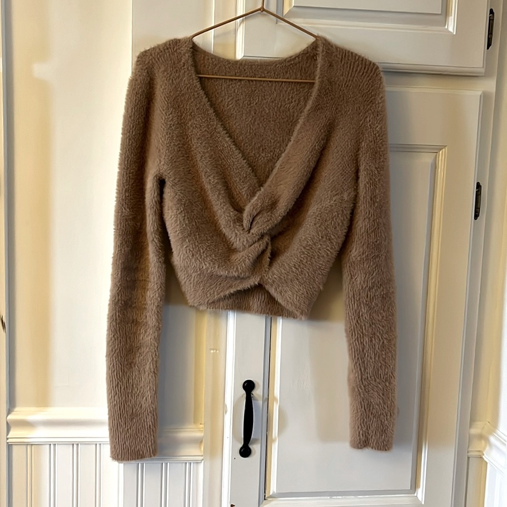 Long sleeve fuzzy top with knot